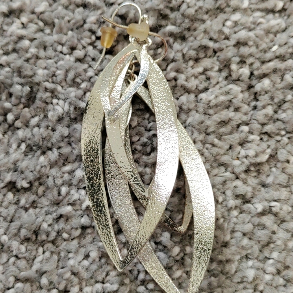 Hammered silver metal light weight earrings